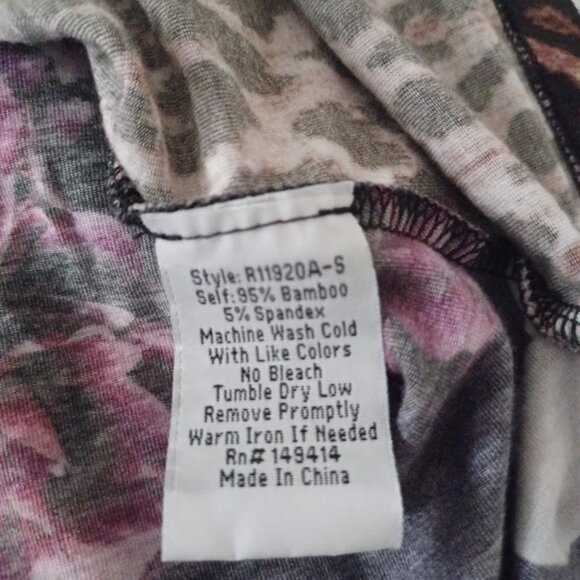 Johnny Was LA Women’s S Long Sleeve Leopard Print Bamboo/Spandex Top – Boho Chic - Picture 4 of 7